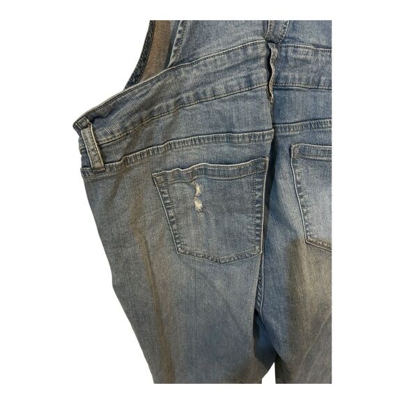 Torrid Women’s Overalls Crop Stretch Sz 18 Distressed Med Wash K4 - Picture 6 of 6